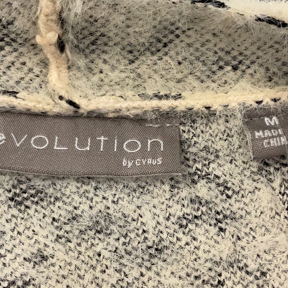 NWT Chic Cream and Black Leopard Cardigan - Picture 8 of 8